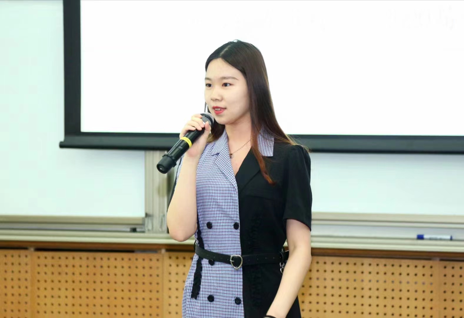 NG视讯故事集丨侯诗琪：冀以尘雾之微，补益山海