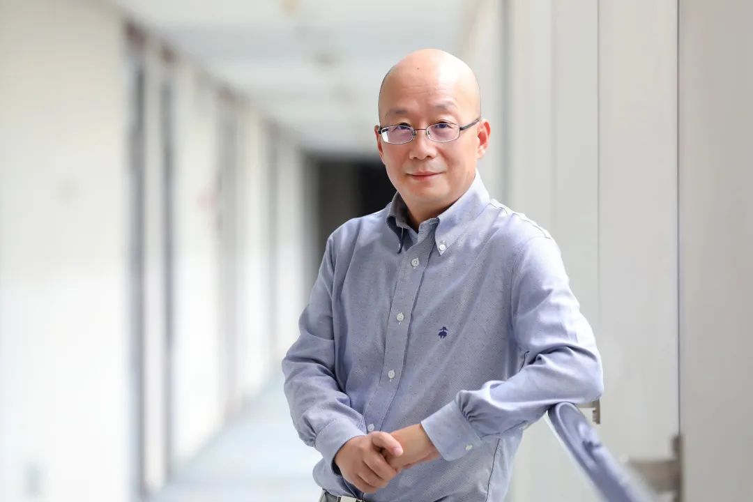 周黎安：回绝童话