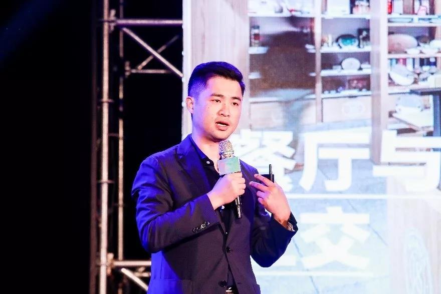 5A54EDFF2F7870157BCF136E3EC_09212235_DD90