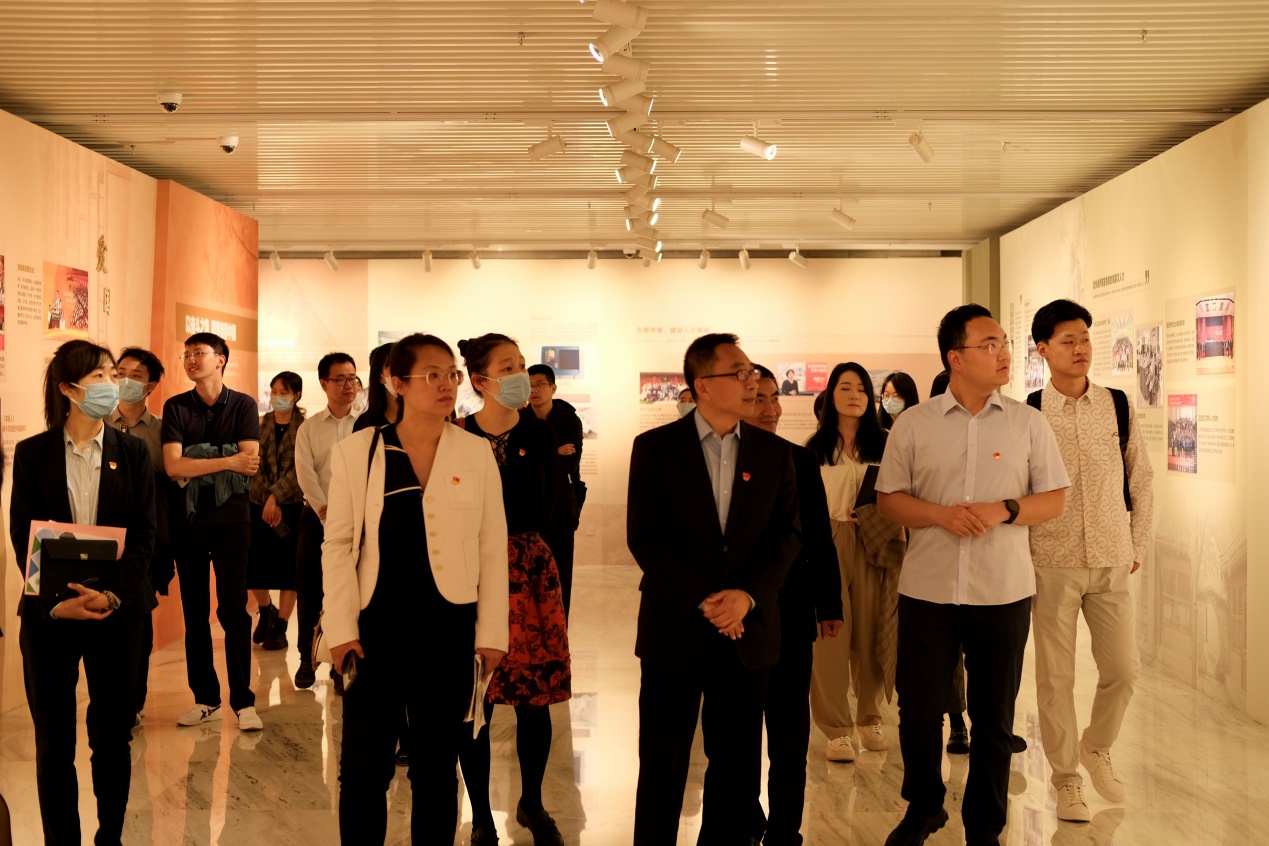 66CA7C231A9A1200C655309E1F8_C0E01E06_4CC96