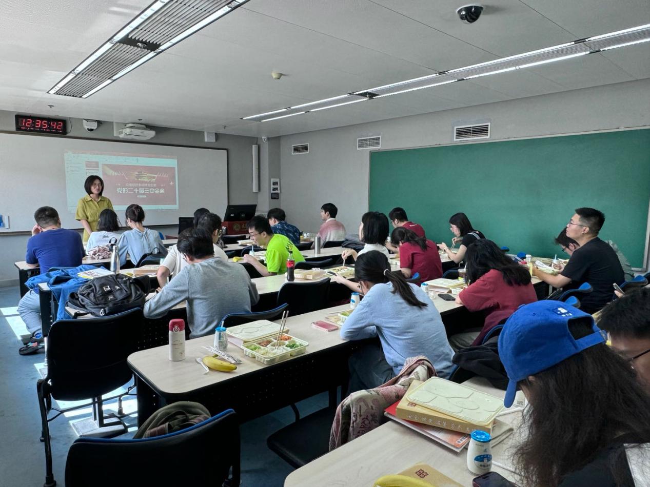 071ACD5D8363A8D2F2D9552FD60_9355BE5D_25B35