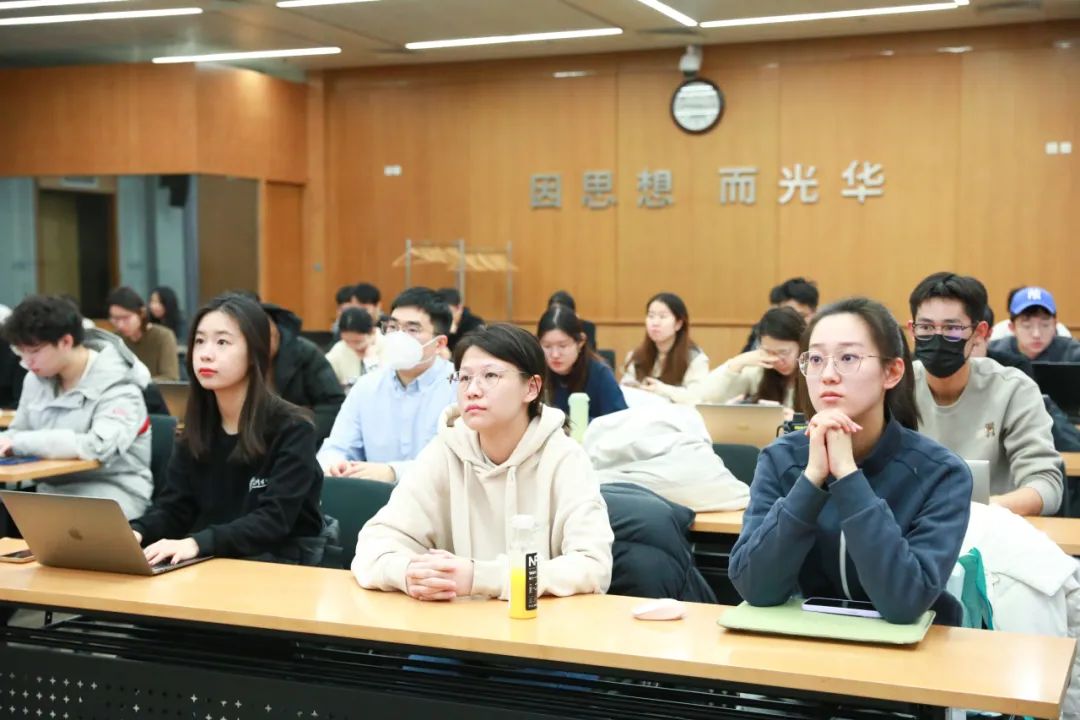 E9E22DFAA1209C7A236BB0EF0D7_D8E6C22D_187AB